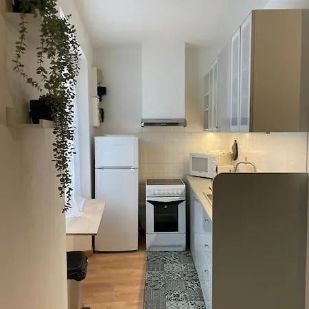 Apartment Pointe Rouge: Petit Cocon Entre Et Colline Marseille